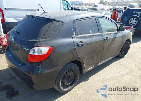 2009 Toyota Matrix z USA, uszkodzony, nr VIN 2T1KU40EX9C147610